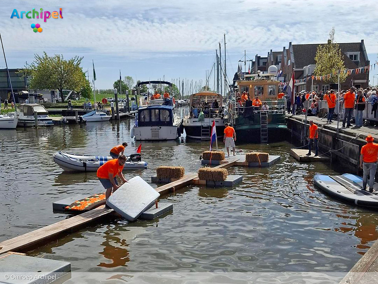Meisje gewond bij activiteit tijdens Koningsdag in Oude-Tonge - FlakkeeNieuws Goeree-Overflakkee