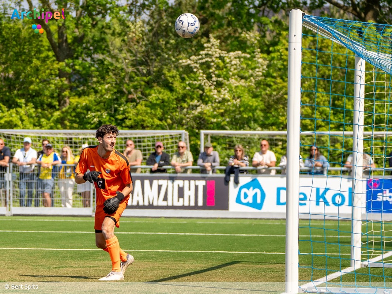 DVV '09 verspeelt koppositie na ruime nederlaag tegen SVOD'22 - Sport Goeree-Overflakkee