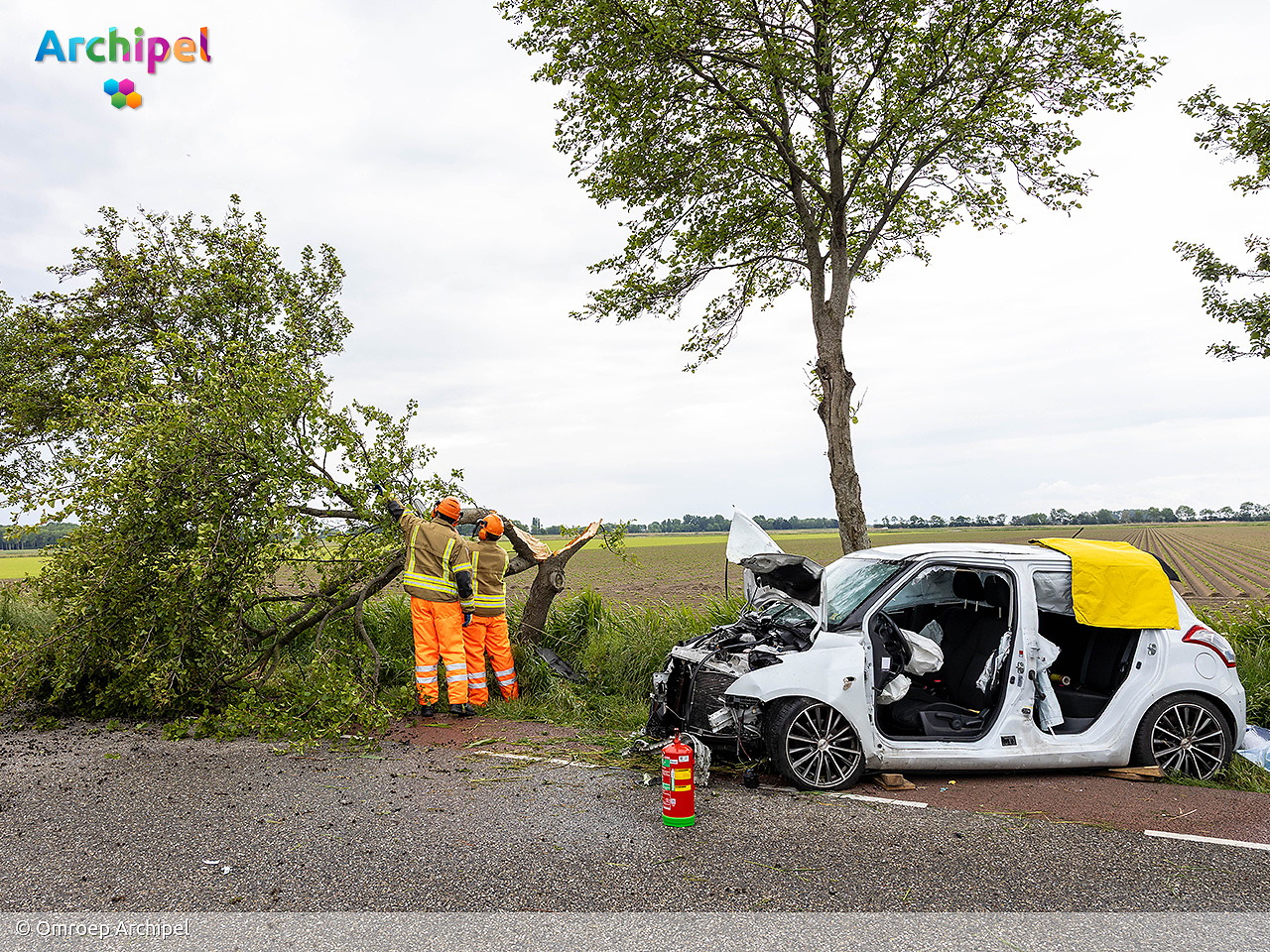 Foto behorende bij Brandweer bevrijdt slachtoffer na ongeval op Plaatweg