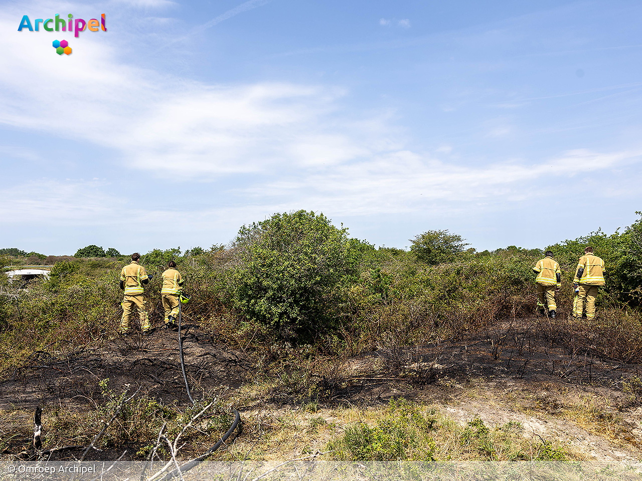 Foto behorende bij Snelle inzet voorkomt uitbreiding natuurbrand in Ouddorp