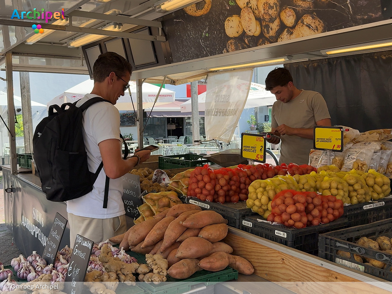 Extreme warmte raakt de markt: 'Na de middag blijft iedereen weg' - FlakkeeNieuws Goeree-Overflakkee