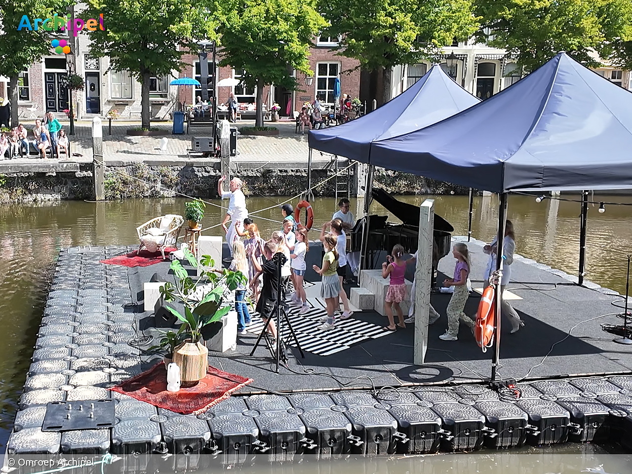 Schoolkinderen maken kennis met klassieke muziek tijdens Havenconcert junior - FlakkeeNieuws Goeree-Overflakkee