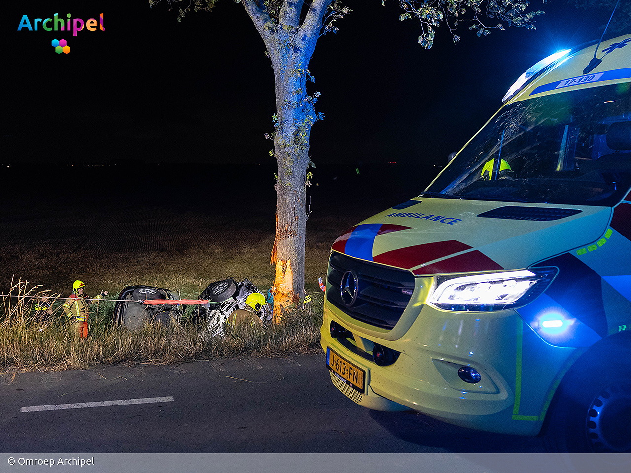 Foto behorende bij Twee personen overleden, één zwaargewond bij eenzijdig ongeval