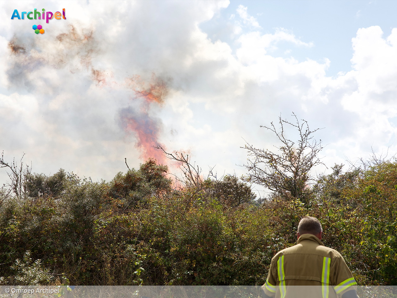 Foto behorende bij Opnieuw natuurbrand in duingebied Ouddorp, inzet opgeschaald naar GRIP 2