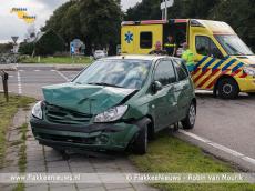 Foto behorende bij Twee voertuigen op elkaar bij Nieuwe-Tonge Foto behorende bij Twee voertuigen op elkaar bij Nieuwe-Tonge