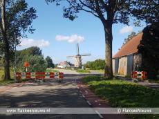 Foto behorende bij Molendijk bij Den Bommel afgesloten voor verkeer Foto behorende bij Molendijk bij Den Bommel afgesloten voor verkeer