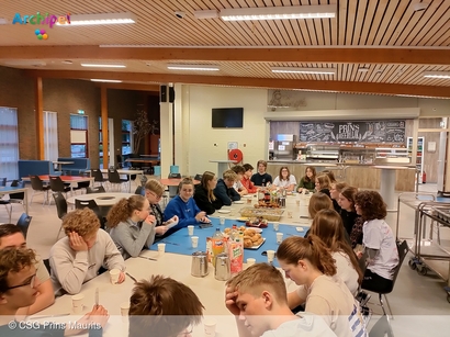 Foto behorende bij Leerlingen CSG Prins Maurits verzorgen ontbijt voor docenten