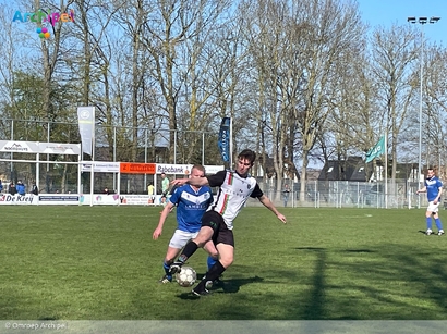 DBGC verslaat koploper GHVV en maakt titelstrijd spannend