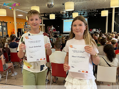Leerlingen ontvangen certificaat na deelname aan Plusklas RGO College